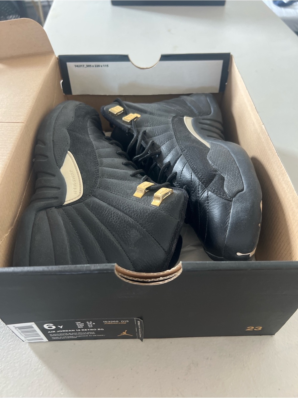 Air Jordan 12 Retro BG Black/Metallic Gold Size 6Y (Women’s 7.5) w/ Box